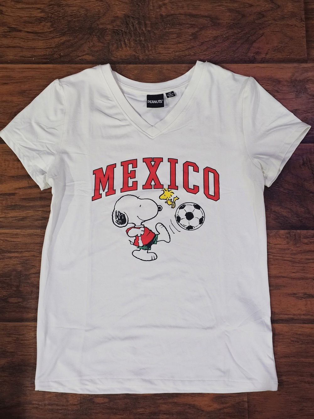 Peanuts Ivory V-Neck Tee with Red Mexico Graphic (New)